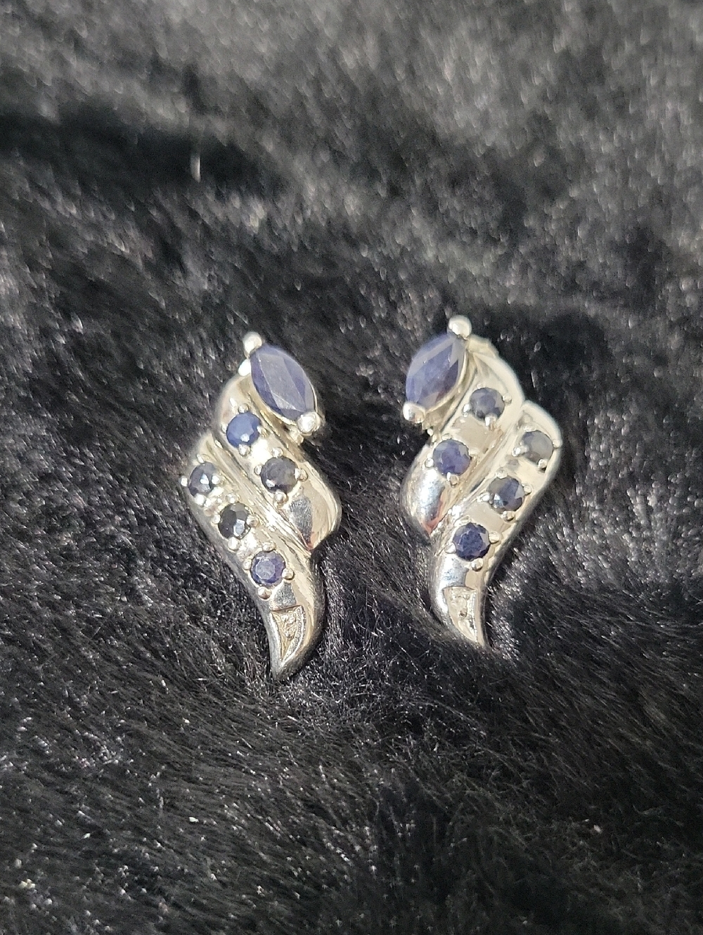 925 Silver And Sapphire Earrings - Picture 11 of 12